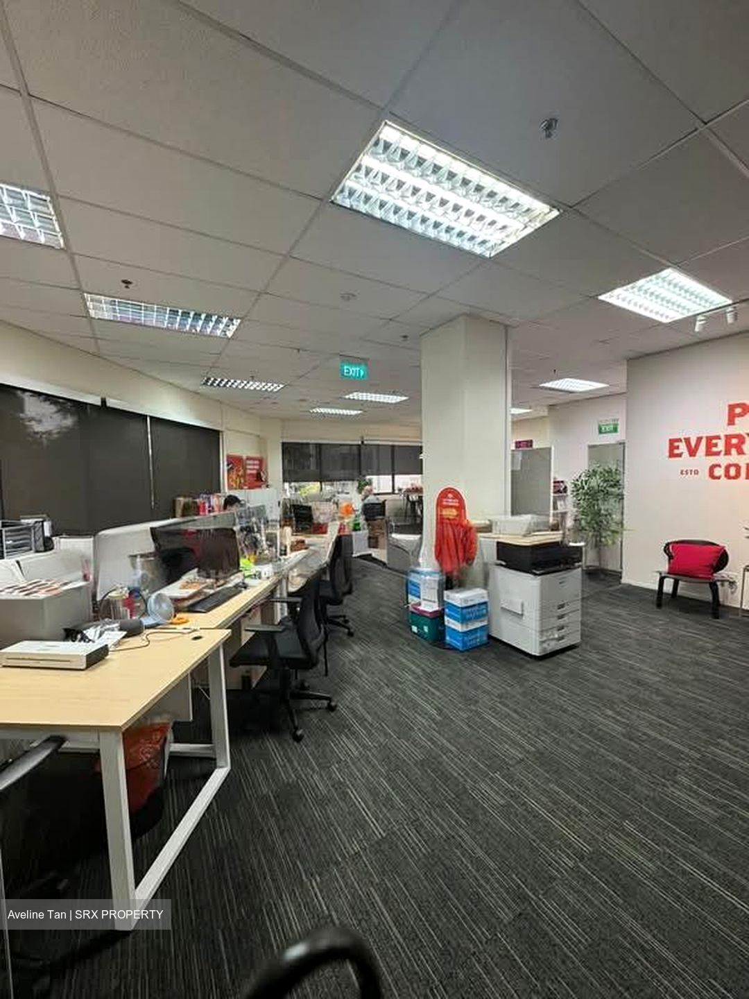 Jalan Pemimpin (D20), Office #534115381